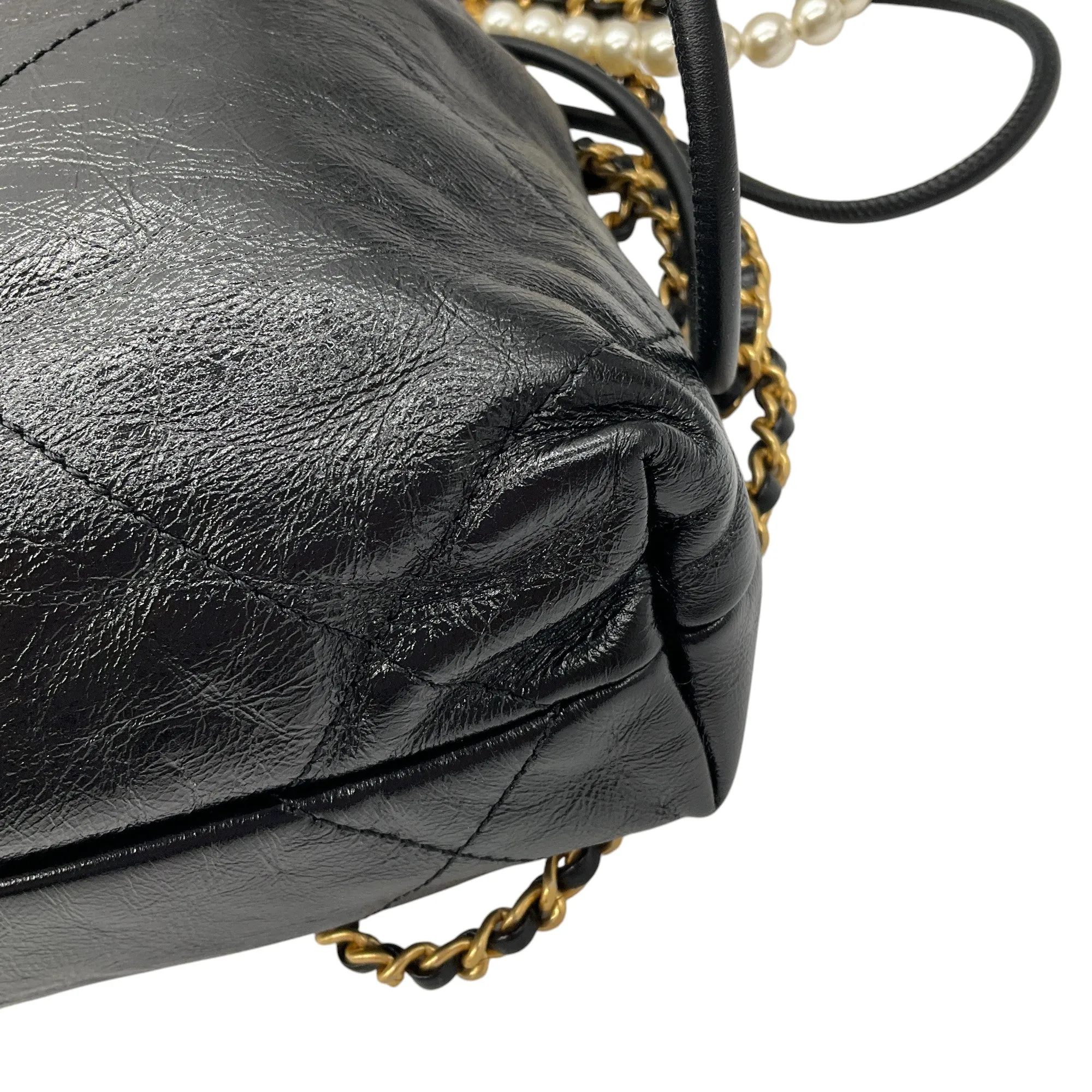 Chanel Black 2023/24 Metiers d'Art Collection Mini Shiny Lambskin Leather Mini 22 Handbag