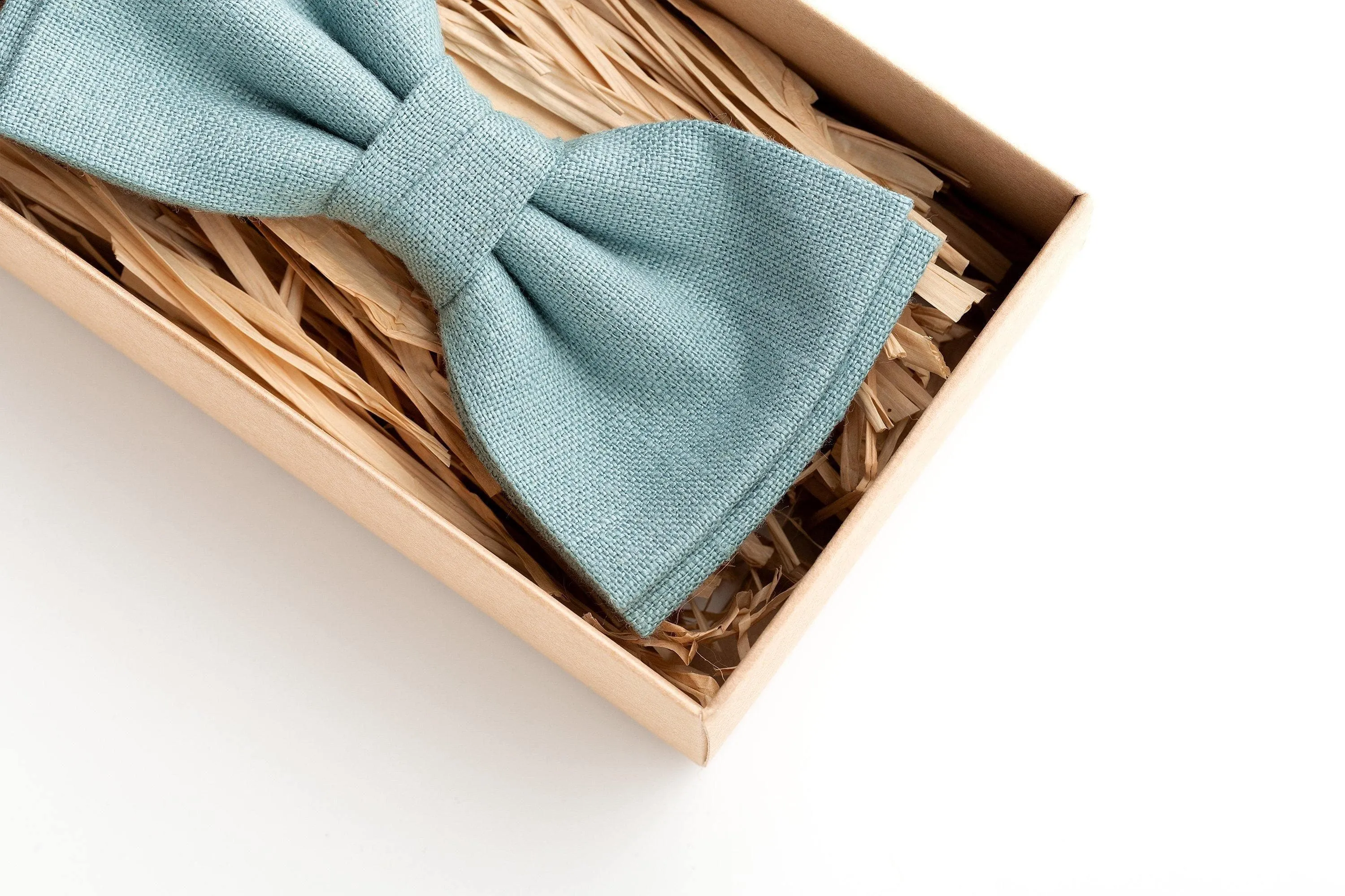 Sea Grass Bow Ties for Men - Perfect Groomsmen Ties with Eco-Friendly Elegance